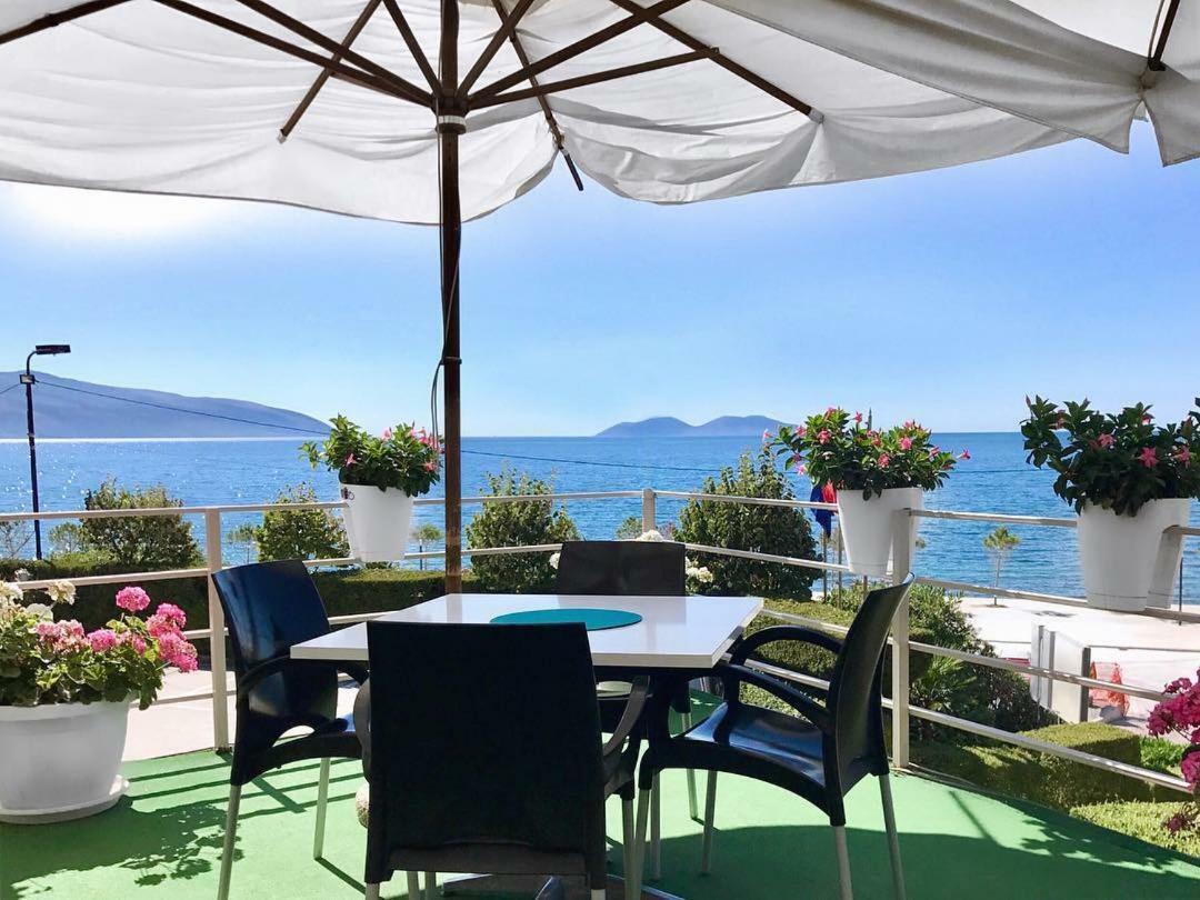 Ambasador Hotell Vlorë Exteriör bild